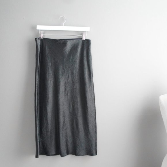 Aritzia Babaton Black Satin Slip Midi Skirt Size 12 - Picture 16 of 16